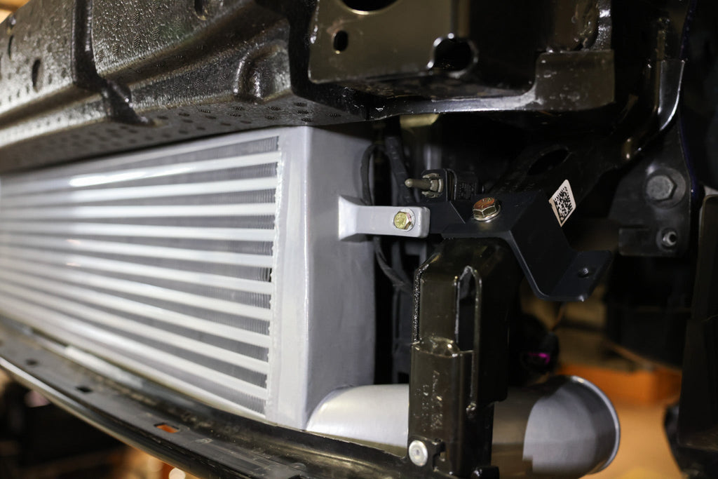 CENTRALNY INTERCOOLER VW GOLF GTI / R MK8
