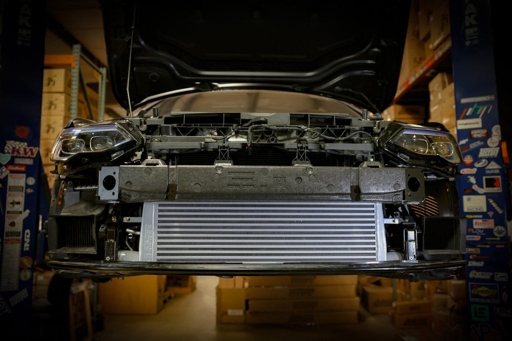 CENTRALNY INTERCOOLER VW GOLF GTI / R MK8